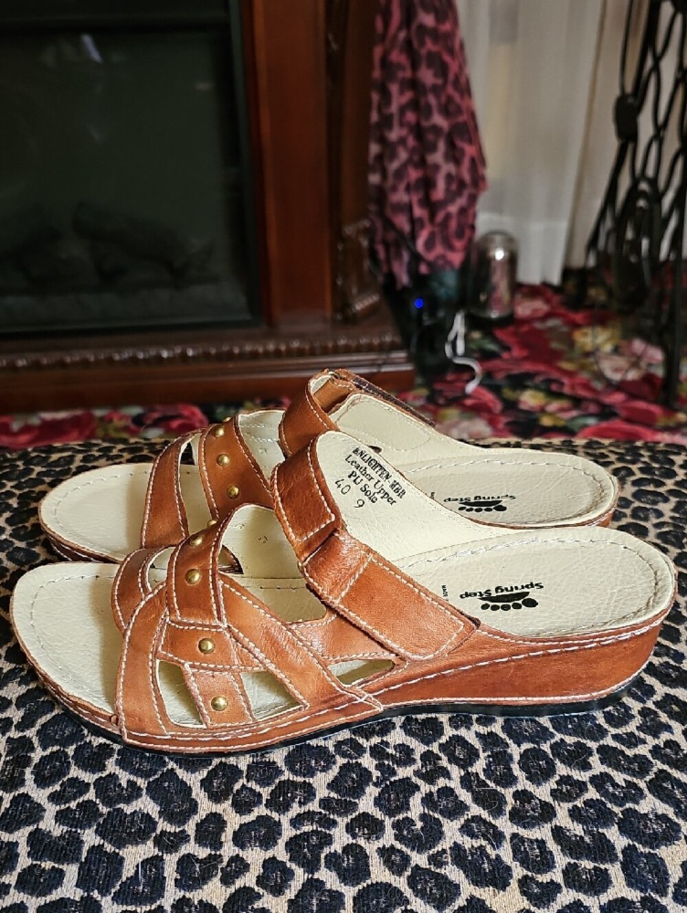 Spring Step Tan Leather Slip-On Sandal - Picture 6 of 11
